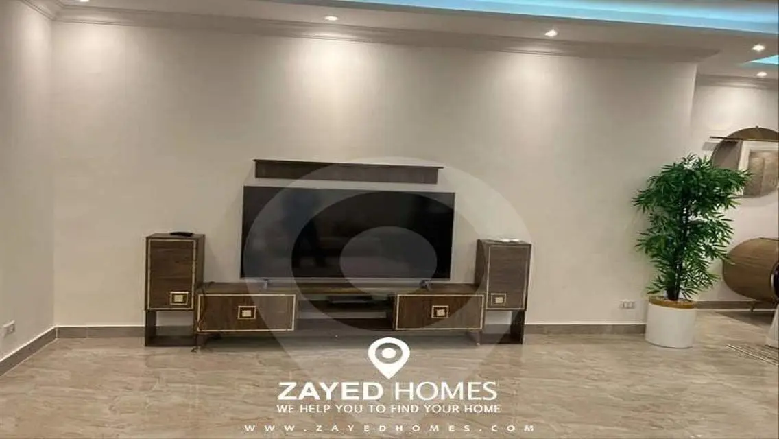 Furnished apartment for rent in Courtyard Beverly