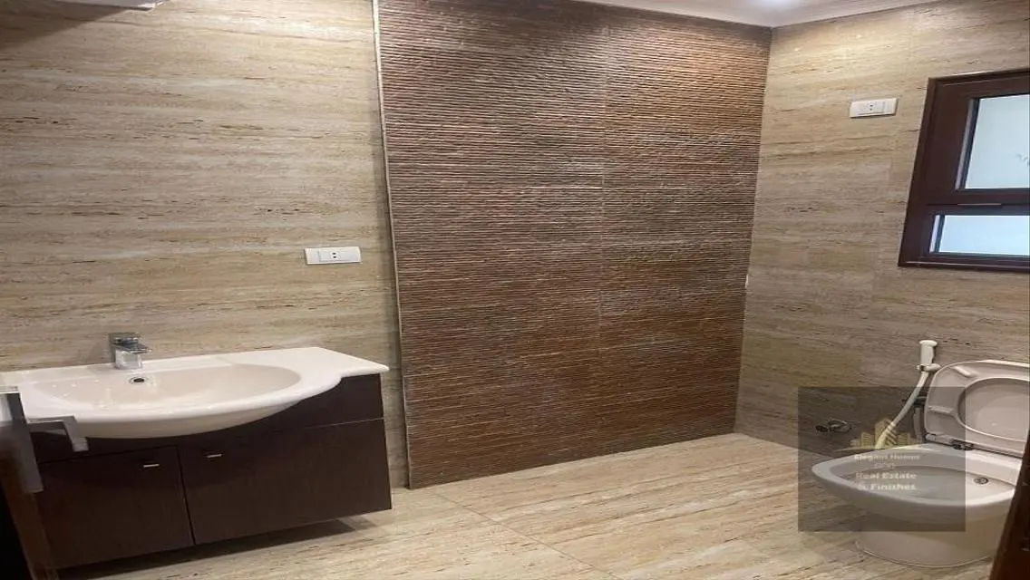 افضل فيلا تشطيبات خاصه للايجار كمبوند مفيدا