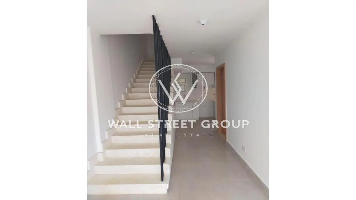 Town House  for sale 140m Mountain view i city