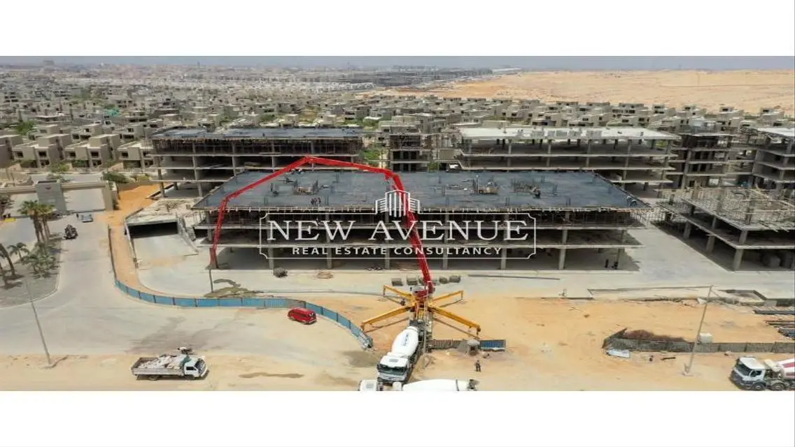 Office 1,352sqm for sale at golden square in new cairo