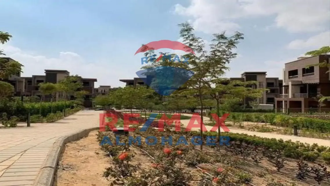 تاون هاوس كورنر بموقع مميز في نيو جيزة