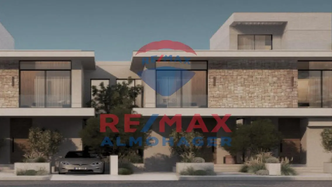 Resale Middle Townhouse 80% Finished l Good Price