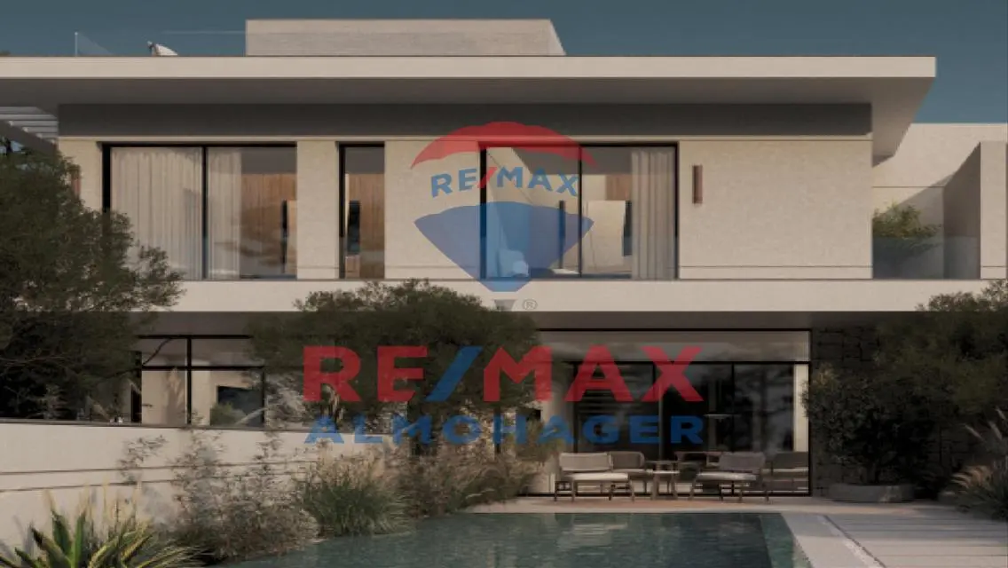 Resale Middle Townhouse 80% Finished l Good Price