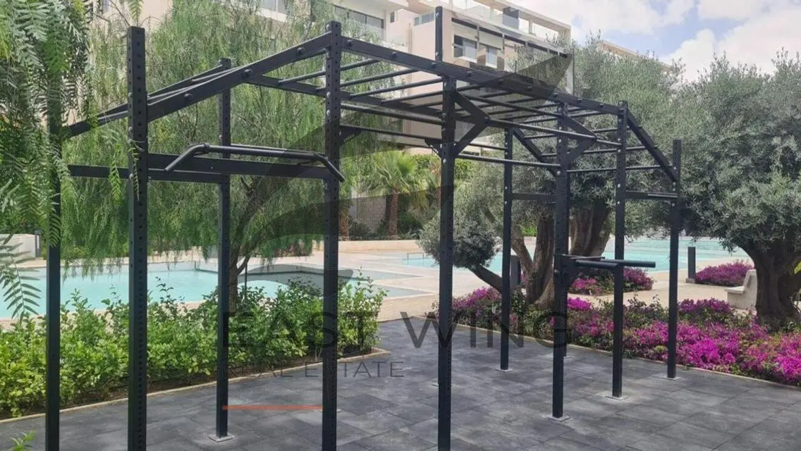 Apartment 2 beds - Prime location - Lake View