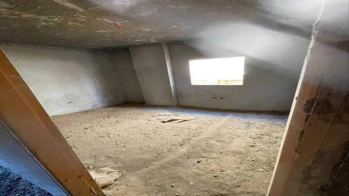 Ready to move, 1 Minute from southern 90th