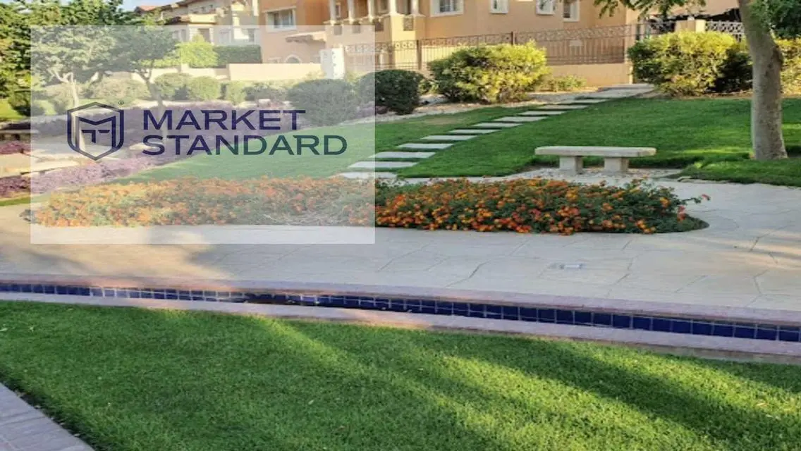 Townhouse For Sale in Hyde park Prime location