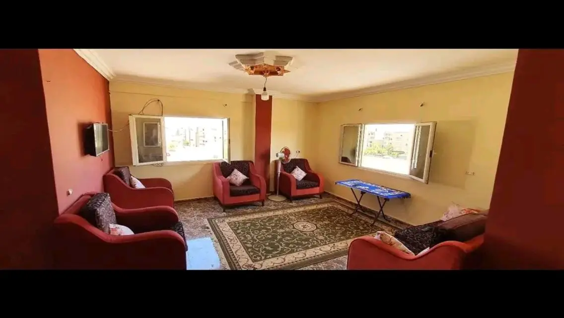 شقه للايجار مفروشه قريبه من جامعة الروسية 