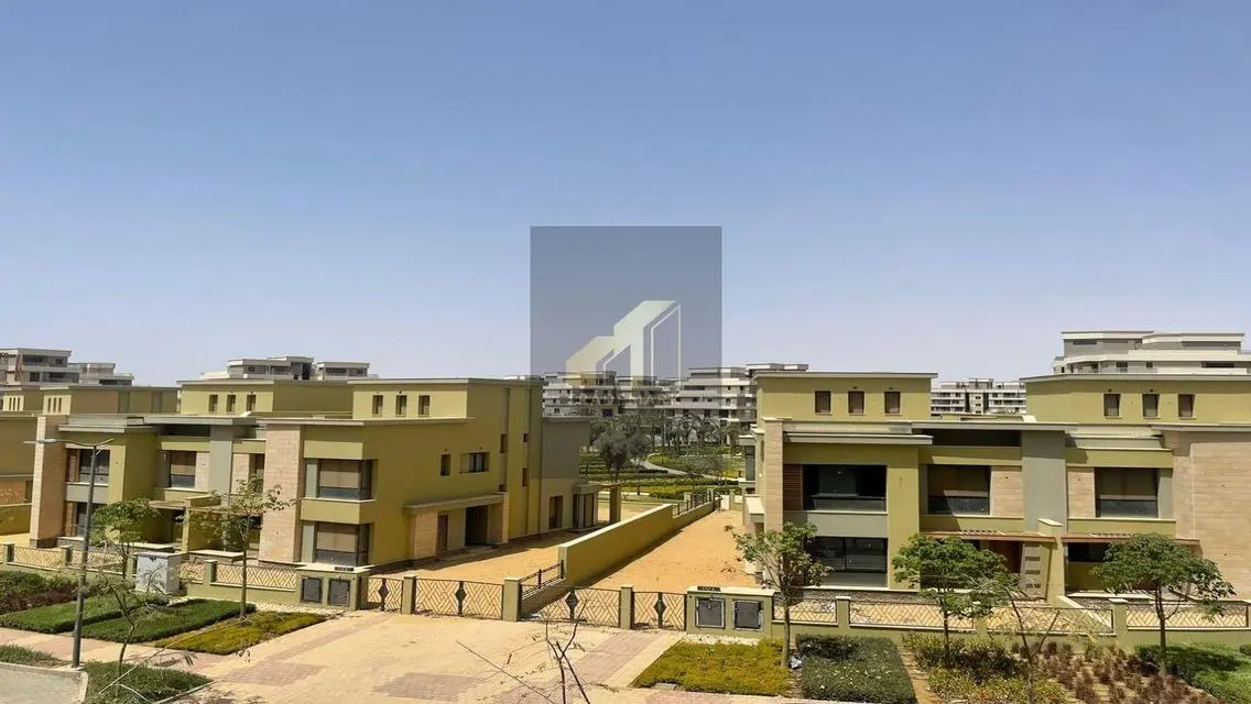 اقل سعر فيلا مميزة في بالم هيلز قطامية اكستنشن