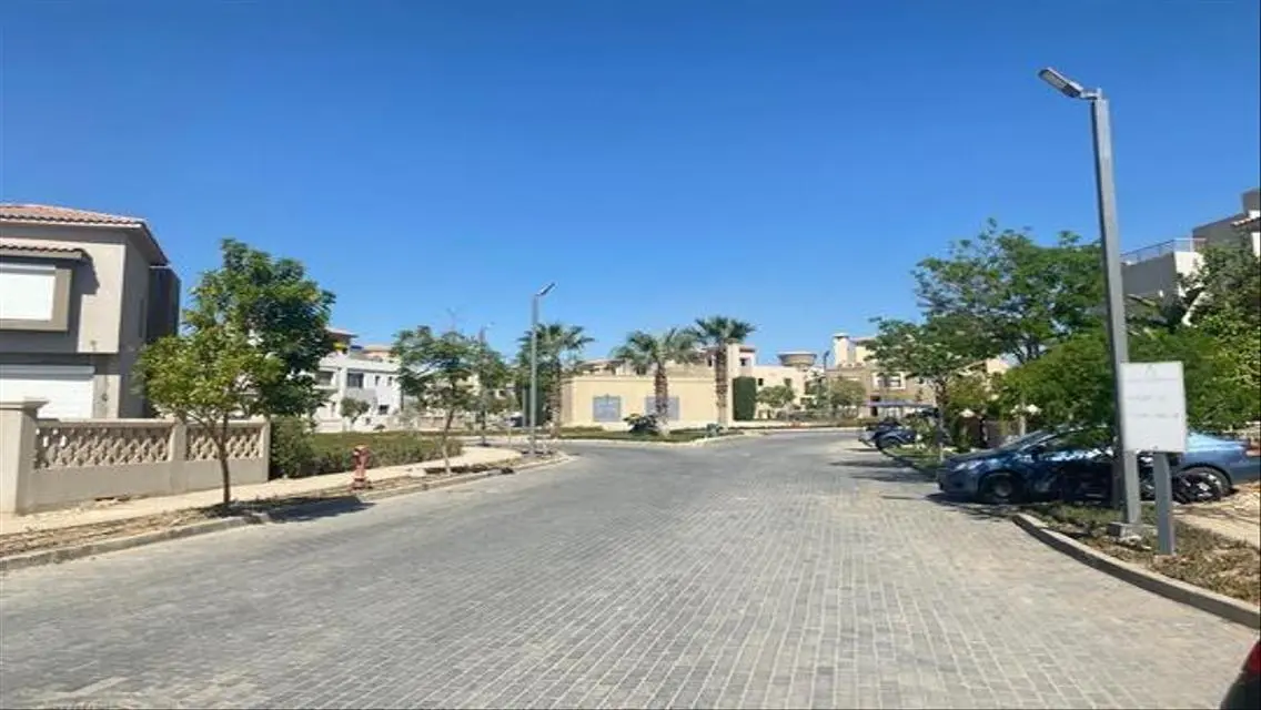 للبيع فيلا بفيو مفتوح علي اللاندسكيب بجولف اكستنشن