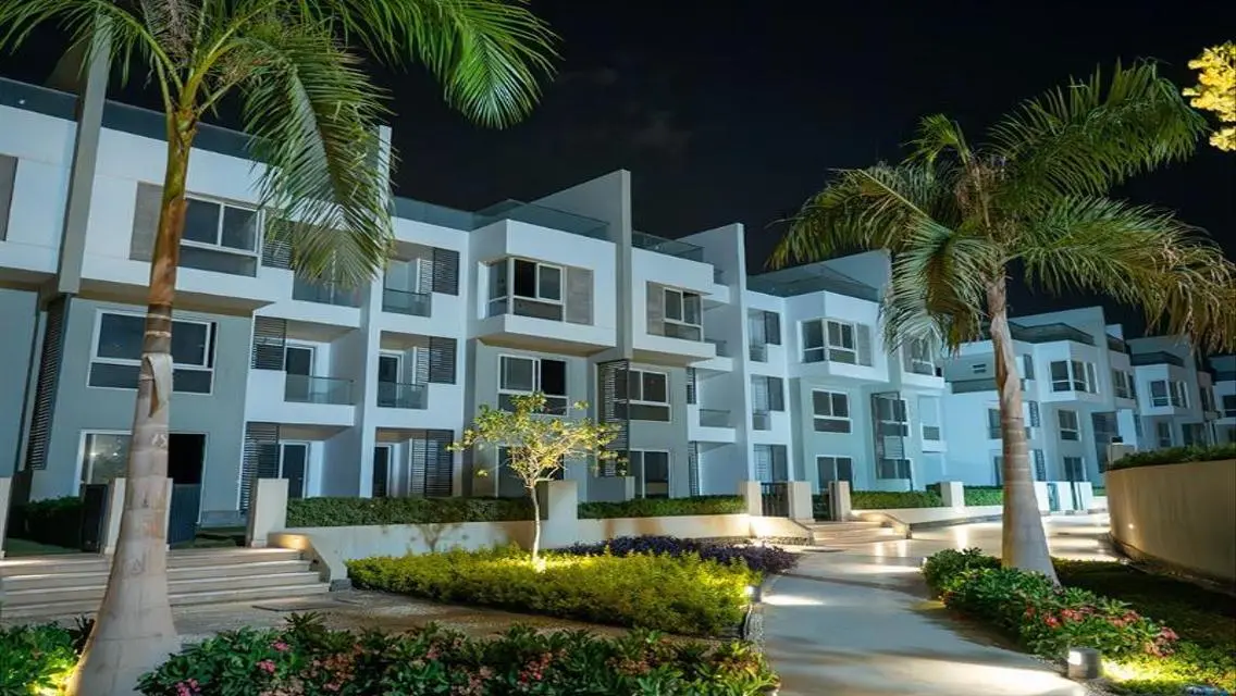 Apartment for sale corner in acompound inMostakbal