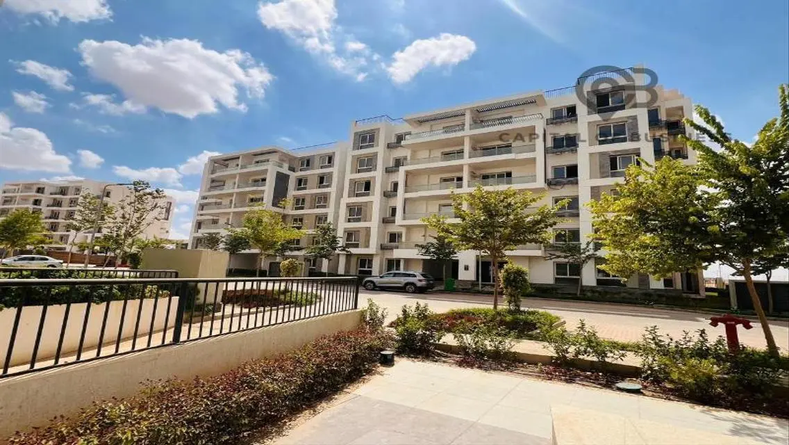 Apartment for sale corner in acompound inMostakbal