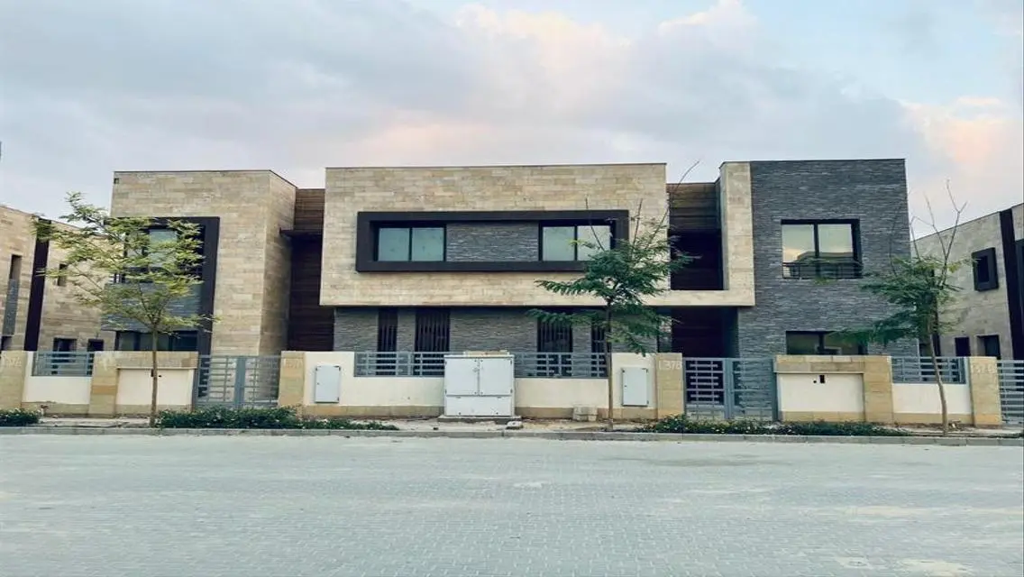 خصم 50% فيلا 3-ادوار امام المطار بجوار جاردينيا