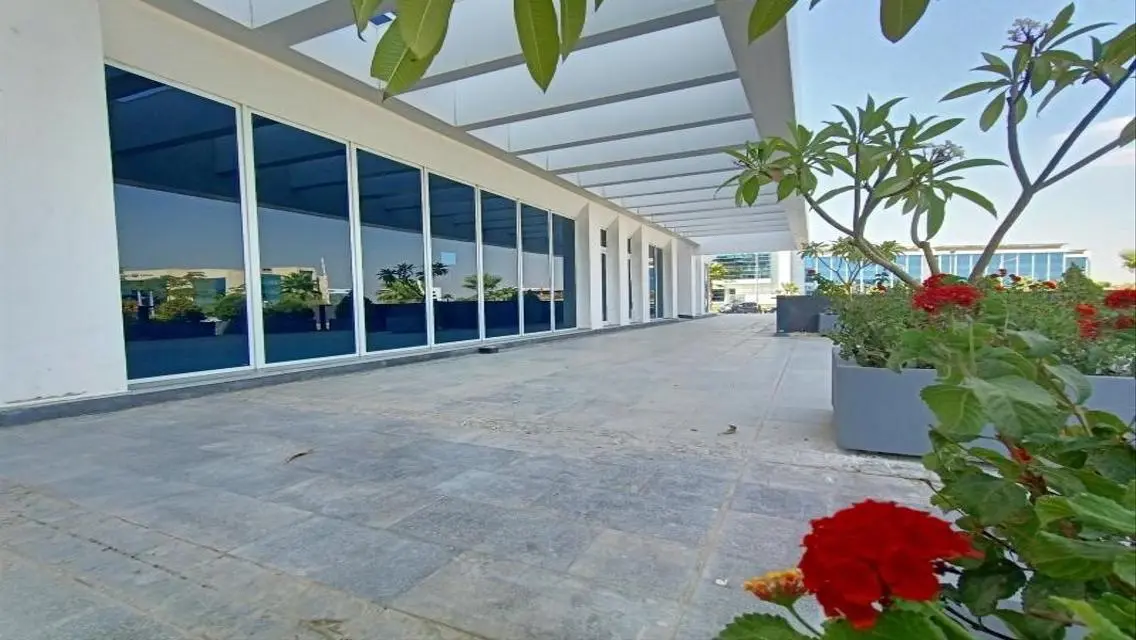 مكتب إداري مفروش للإيجار في LINX Business Park – القرية الذكية