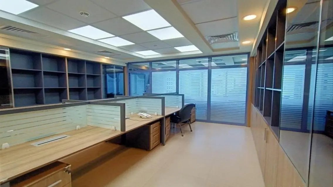 مكتب إداري مفروش للإيجار في LINX Business Park – القرية الذكية