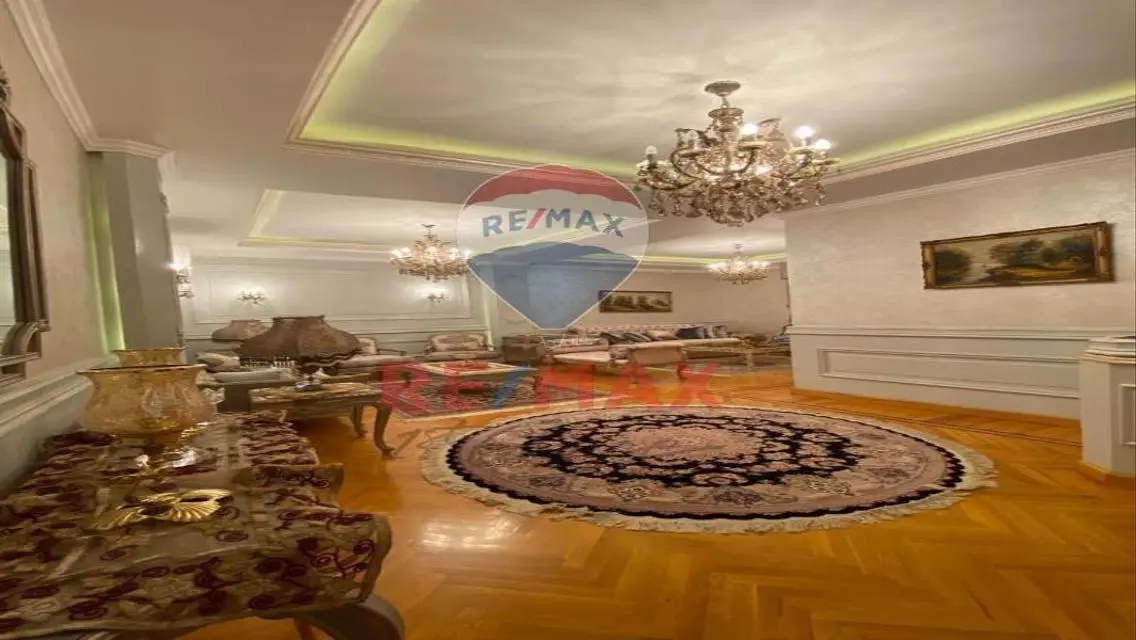 Penthouse for sale in Parkview compound