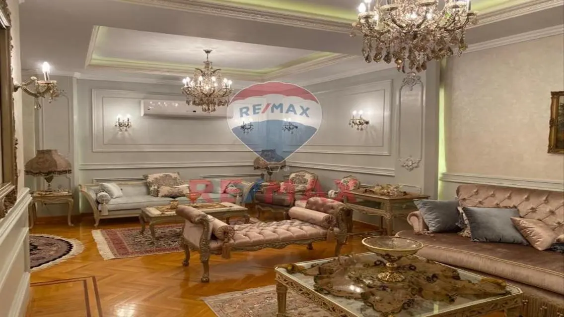 Penthouse for sale in Parkview compound