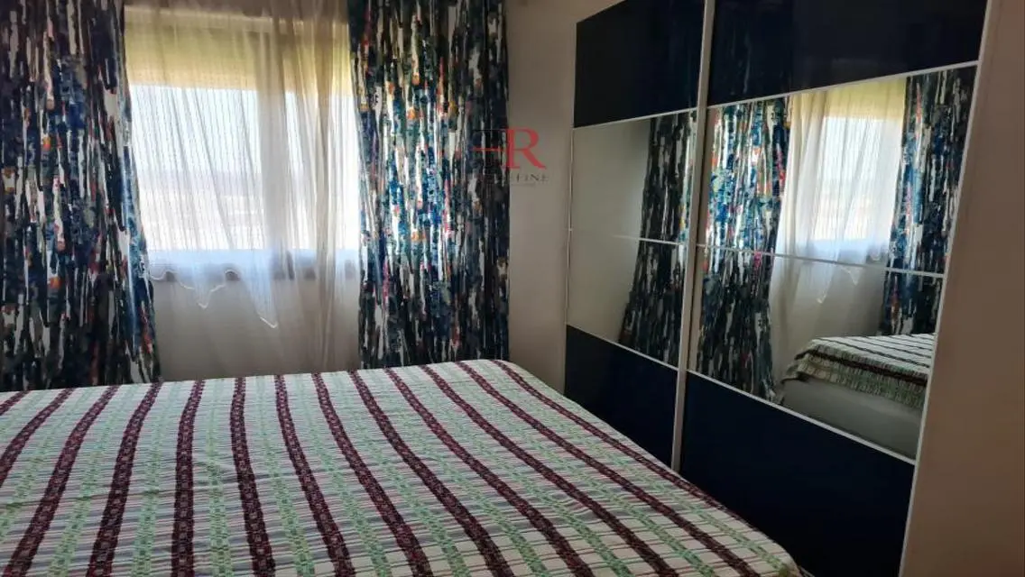 Apartment With Modern Furniture , Prime Location