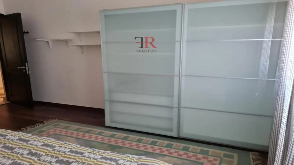 Apartment With Modern Furniture , Prime Location