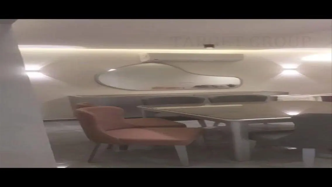 شقه في بالم هيلز  متشطبه نص مفروشه للبيع
