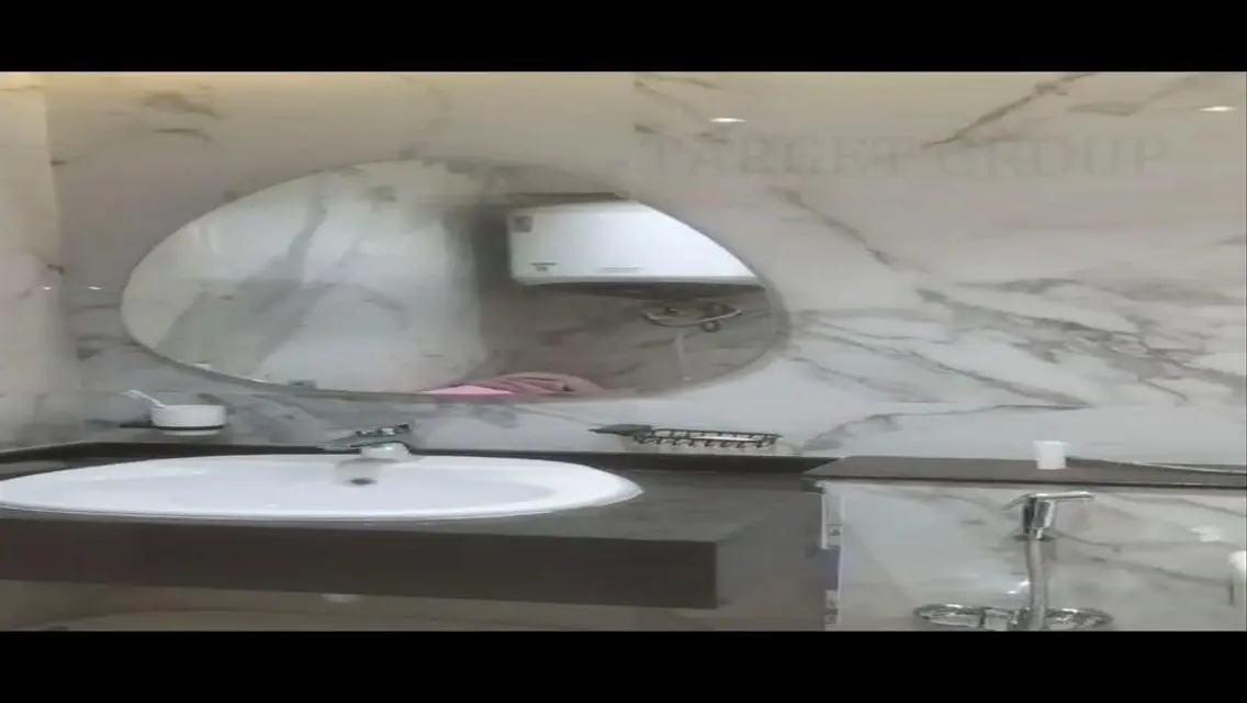 شقه في بالم هيلز  متشطبه نص مفروشه للبيع