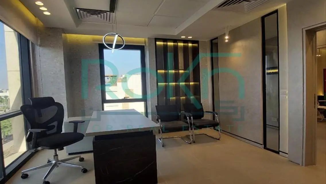 عيادة بولى كلينك للإيجار سوديك الشيخ زايد 4 غرف