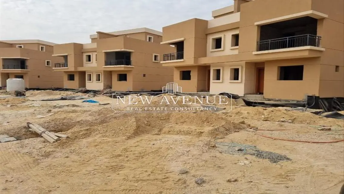 فيلا بجاردن 4 غرف نوم جاهزة للاستلام باقساط