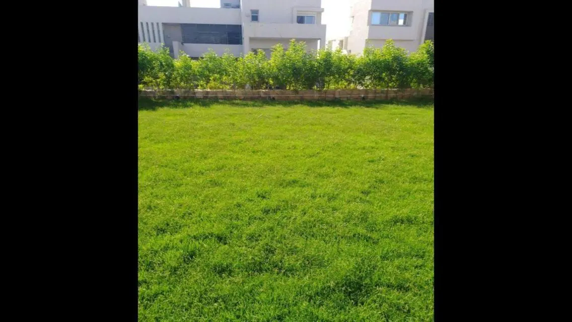 شاليه للايجار مزود بخمسة أجهزة تكييف جديده