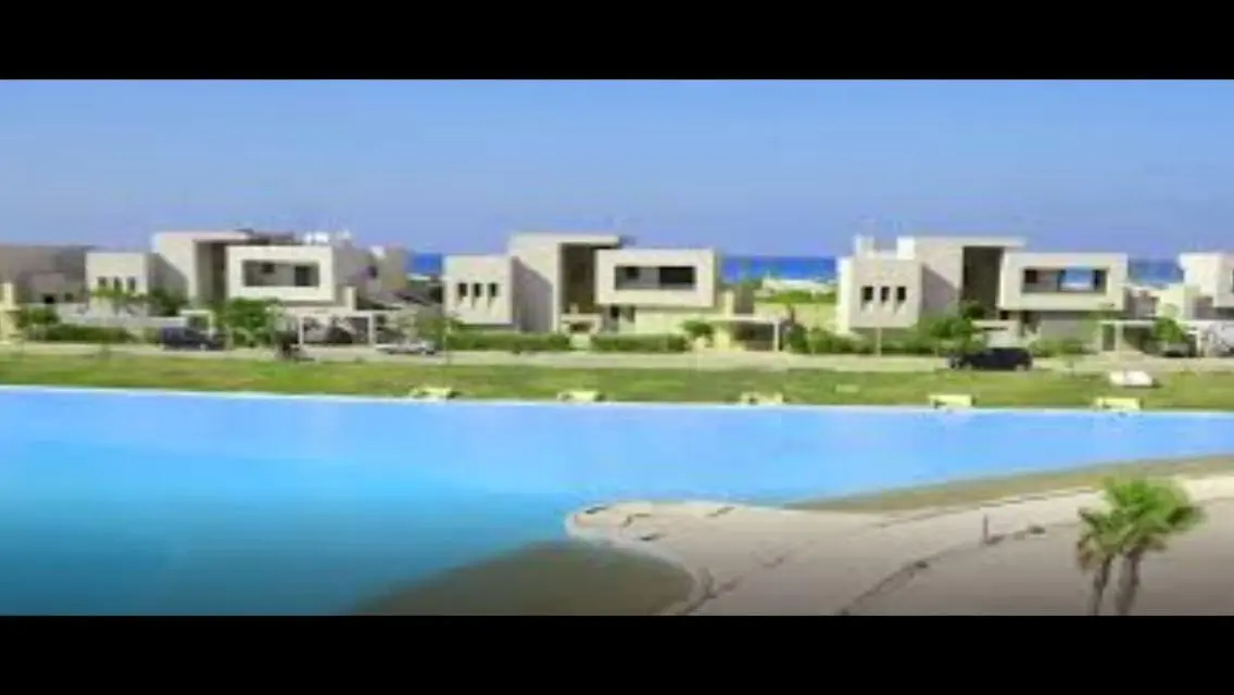 شاليه للايجار مزود بخمسة أجهزة تكييف جديده