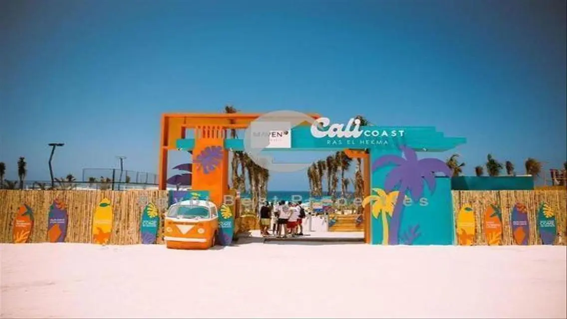 شاليه غرفتين للبيع في Cali coast راس الحكمه