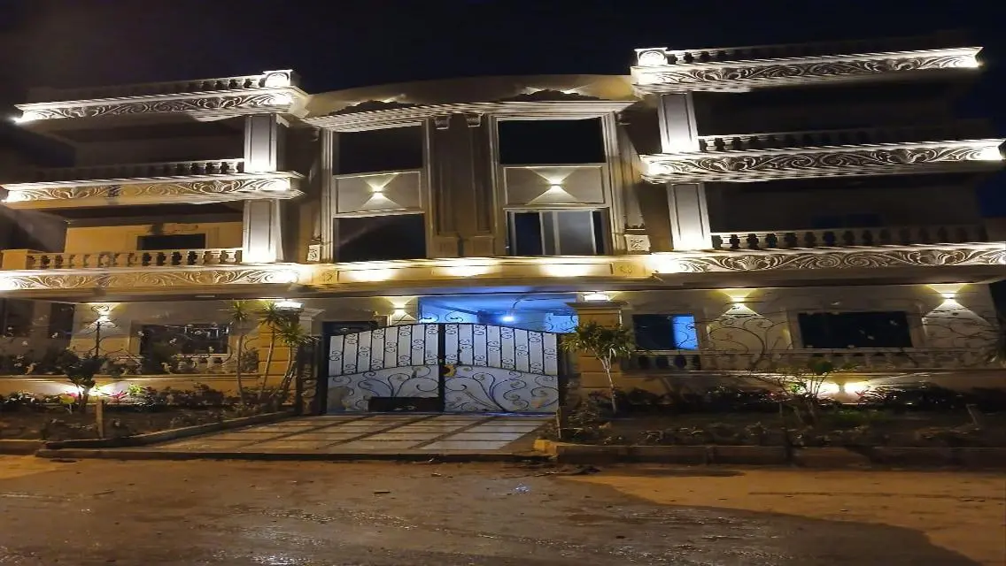 تشطيب فندقى هاي سوبر لوكس بحرى وفيو جاردن 230م****