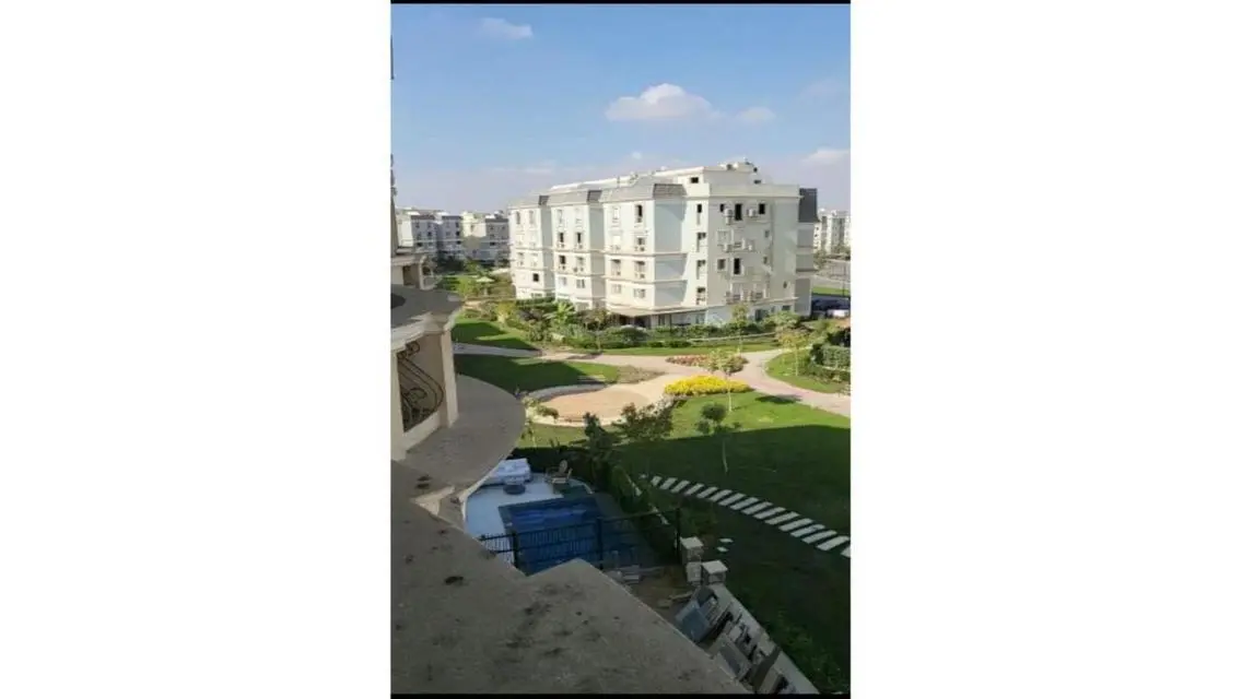 Luxury Apartment in 305A-305-90