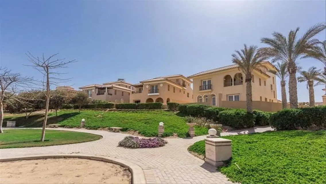 فيلا بالطرح الجديد بهايد بارك التجمع السادس+مقدم5%