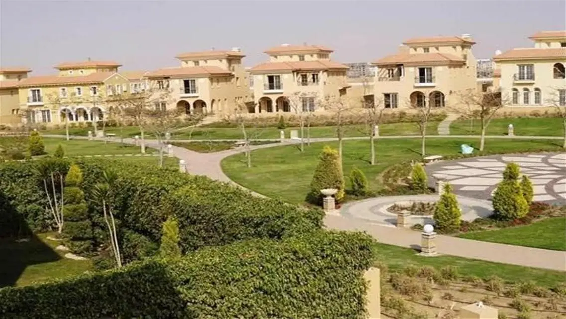 فيلا بالطرح الجديد بهايد بارك التجمع السادس+مقدم5%