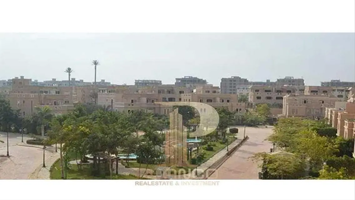 Apartment with garden for sale in Continental Gard