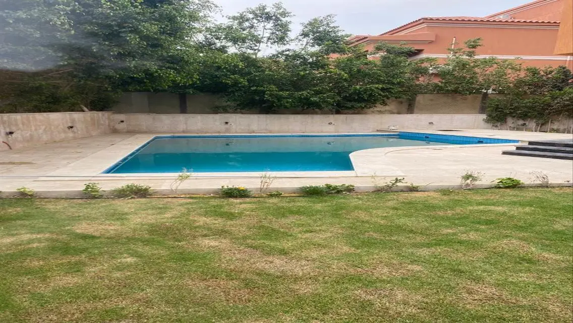 Villa with swimming pool and elevator for sale in