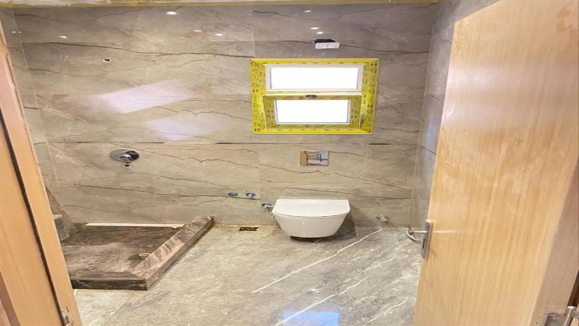 Villa with swimming pool and elevator for sale in