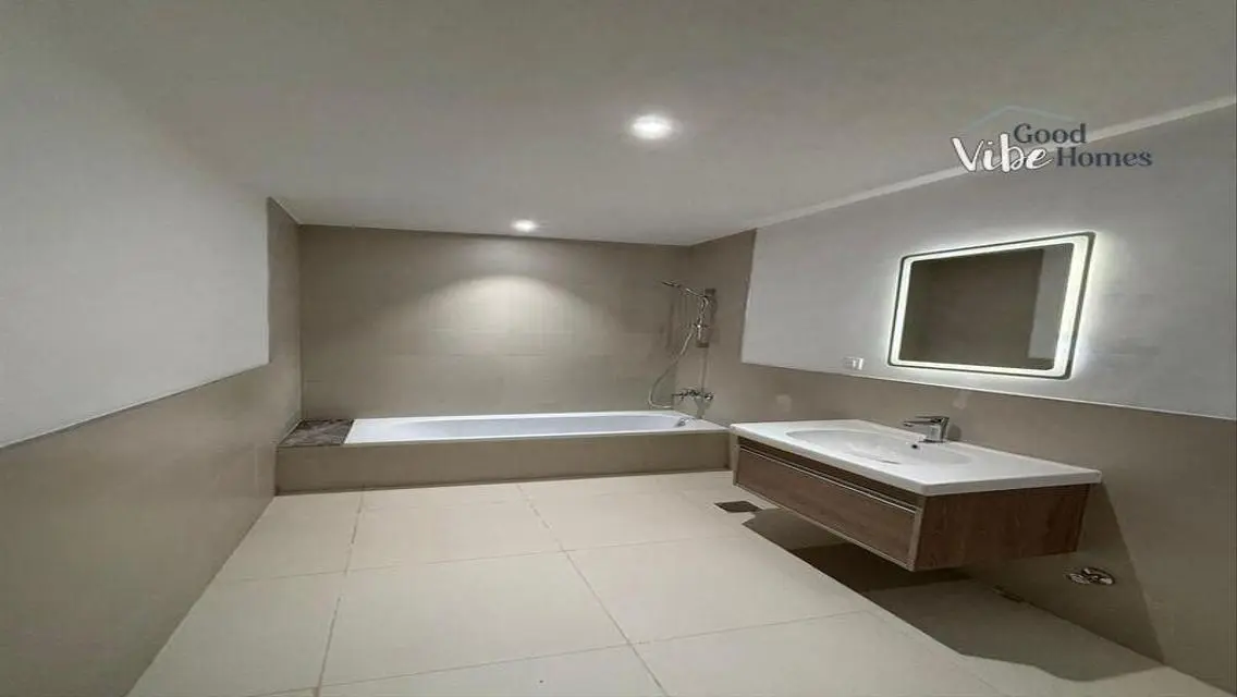 Duplex for rent in UpTown cairo view Golf 4 Rooms