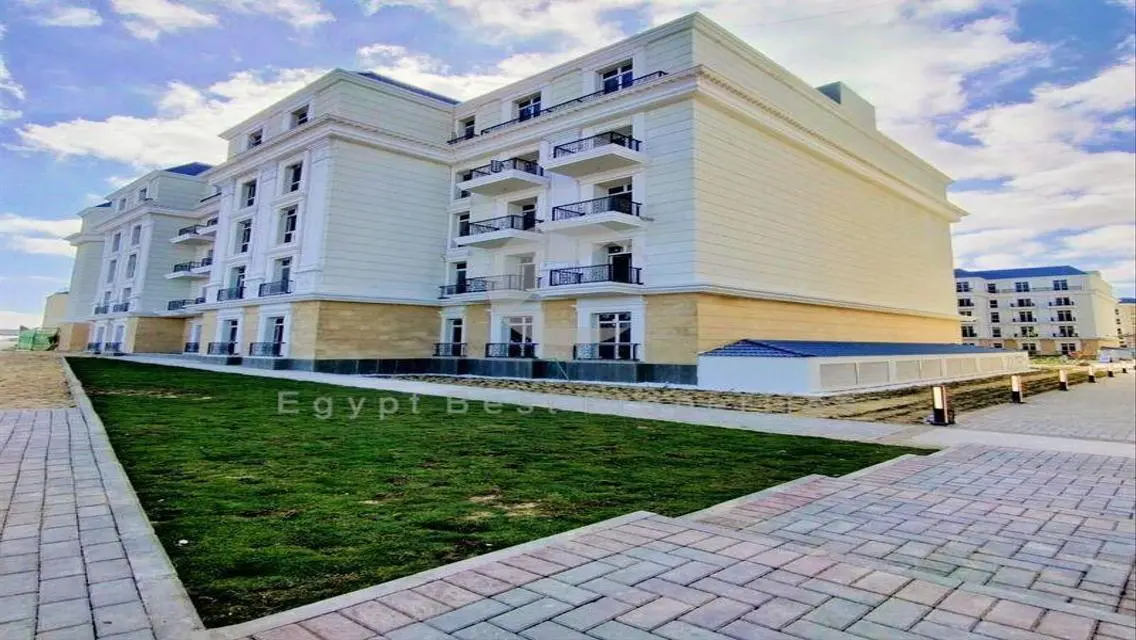 شقه متشطبه بالحي اللاتيني العلمين بمقدم5%