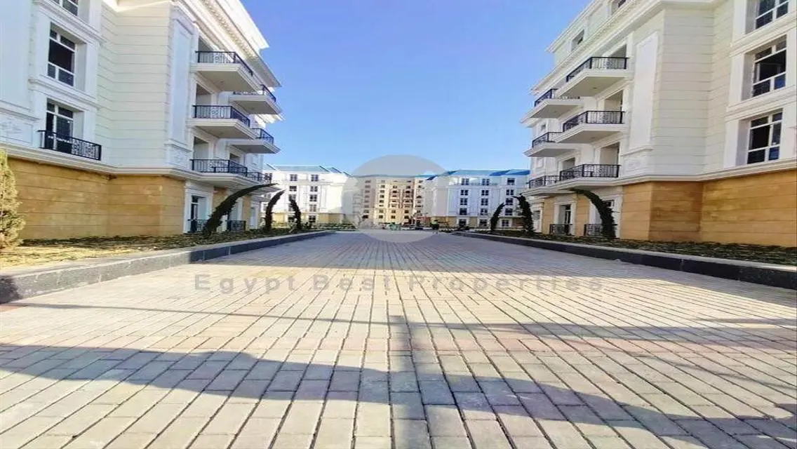 شقه متشطبه بالكامل بالحي اللاتيني العلمين بمقدم5%