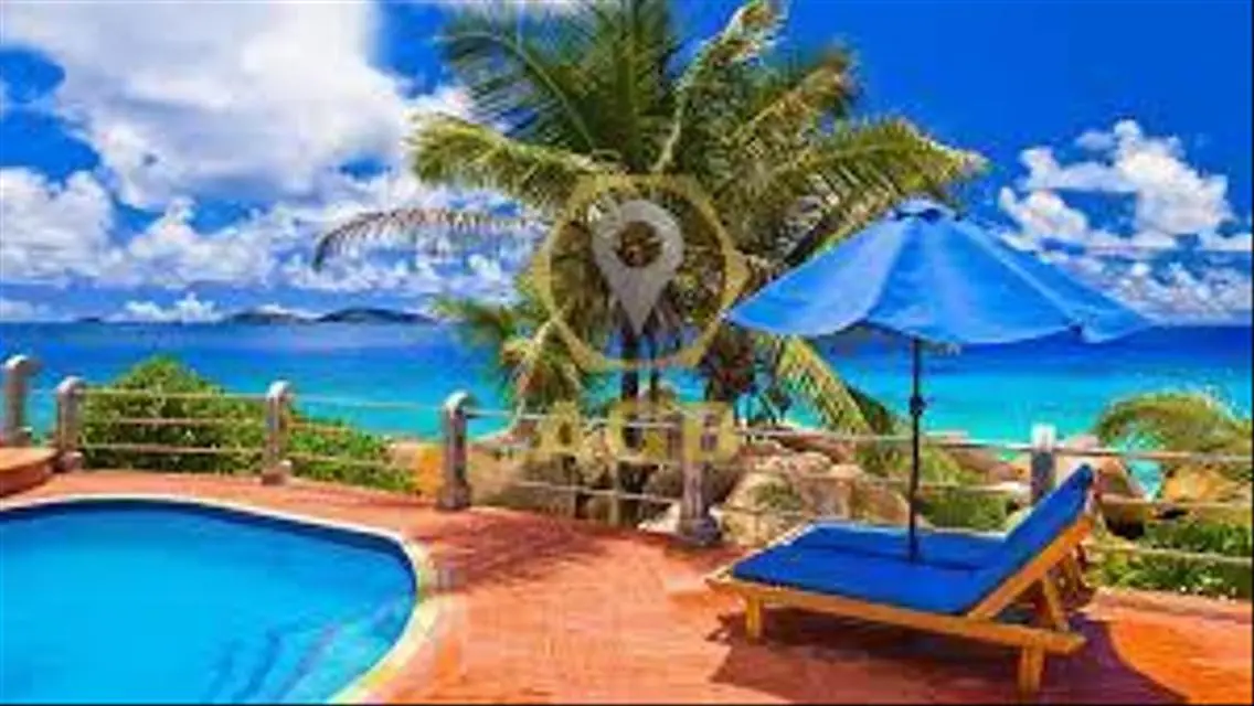 2 row, 360 sqm villa in the garden of the coas