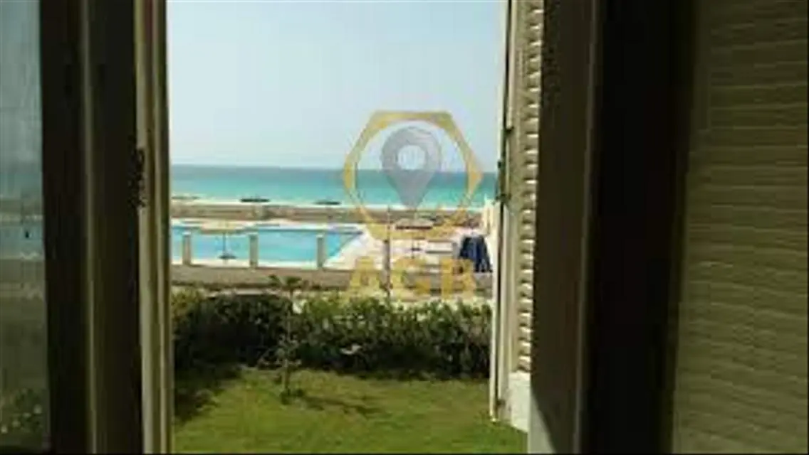 2 row, 360 sqm villa in the garden of the coas
