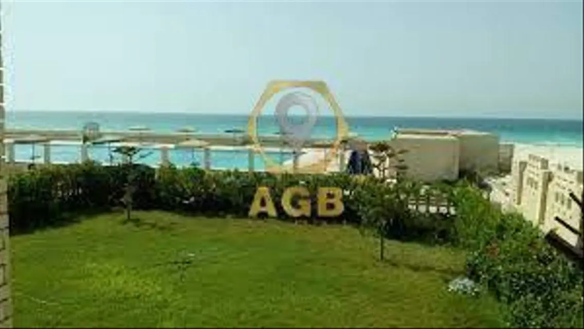 2 row, 360 sqm villa in the garden of the coas