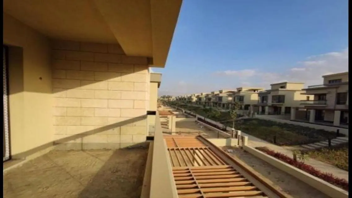 ارخص شقه ٣ غرف نوم و موقع مميز و مفتوح و بحري