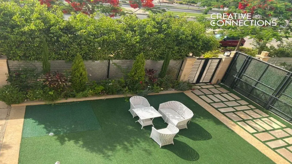 Villa for sale in Madinaty at a bargain price, ult