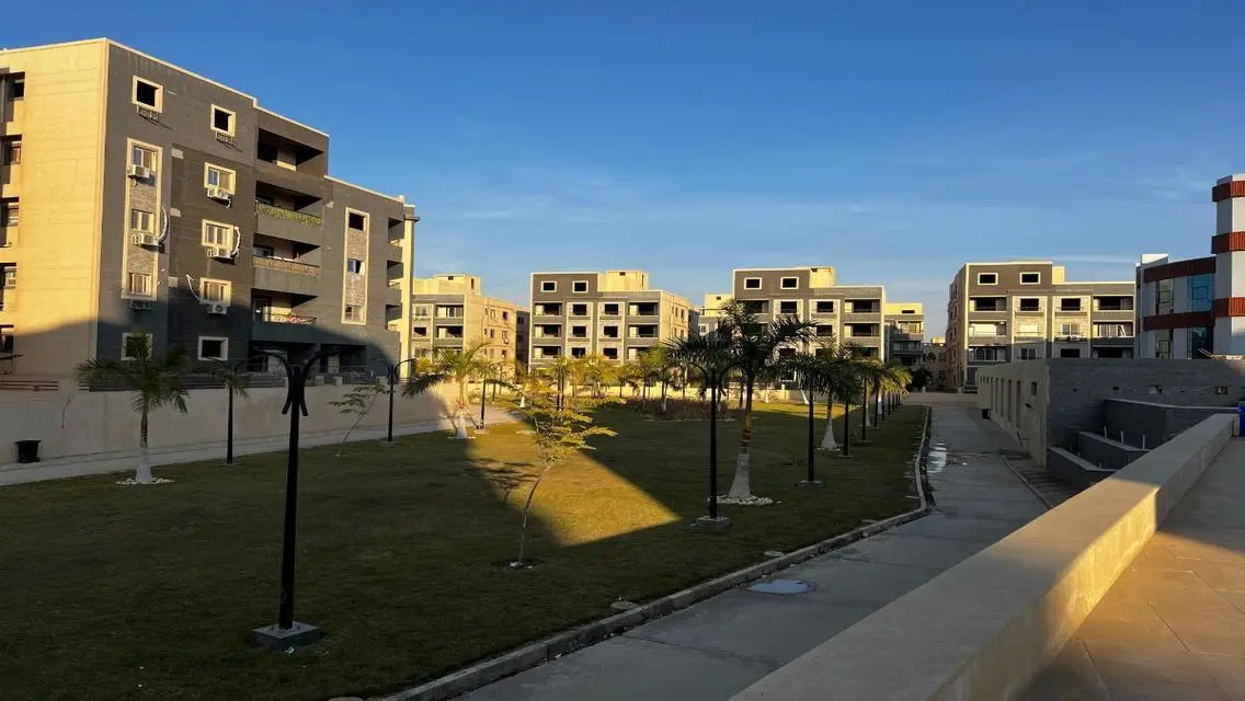 استلام فورى بجوار الجامعة الامريكية مباشرة
