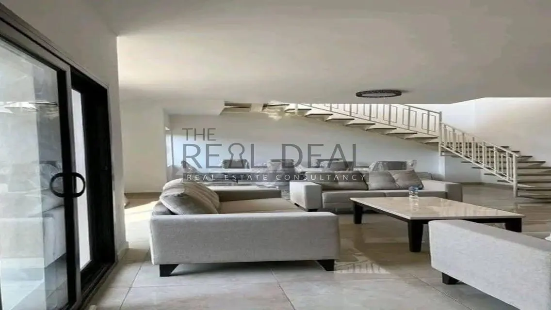 لسرعه البيع فورا ف التجمع فيلا stone park متاح قسط