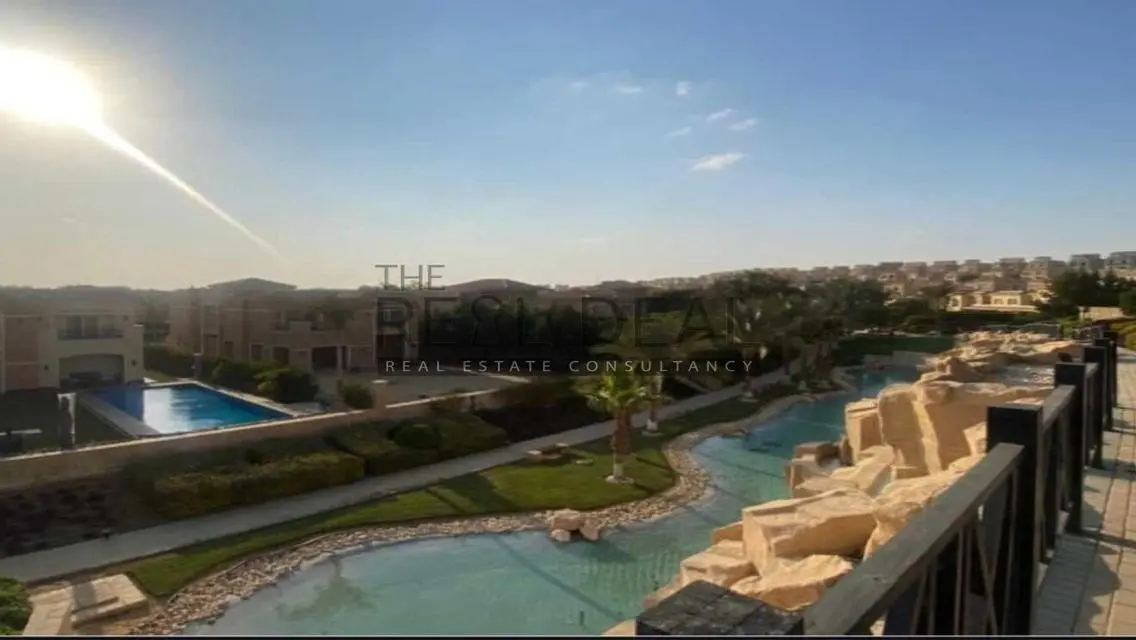 لسرعه البيع فورا ف التجمع فيلا stone park متاح قسط