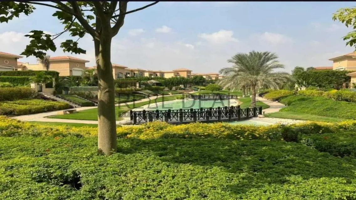 لسرعه البيع فورا ف التجمع فيلا stone park متاح قسط