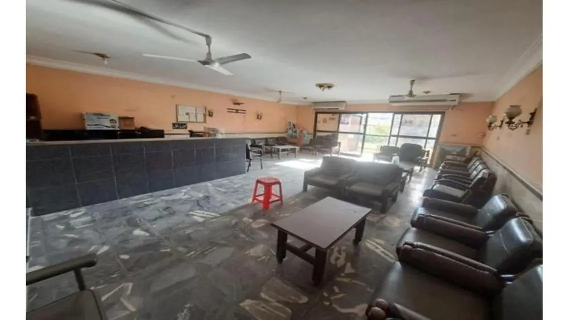 Medical facility for sale near Cleopatra Hospital