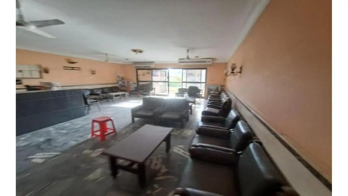 Medical facility for sale near Cleopatra Hospital